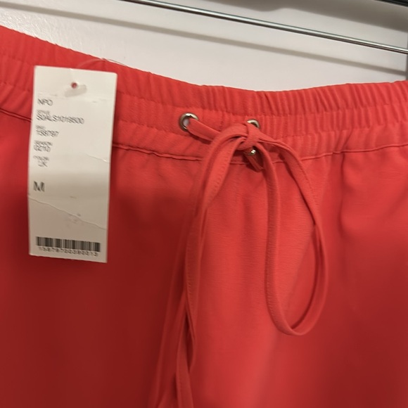 Bebe coral shorts - Picture 3 of 3